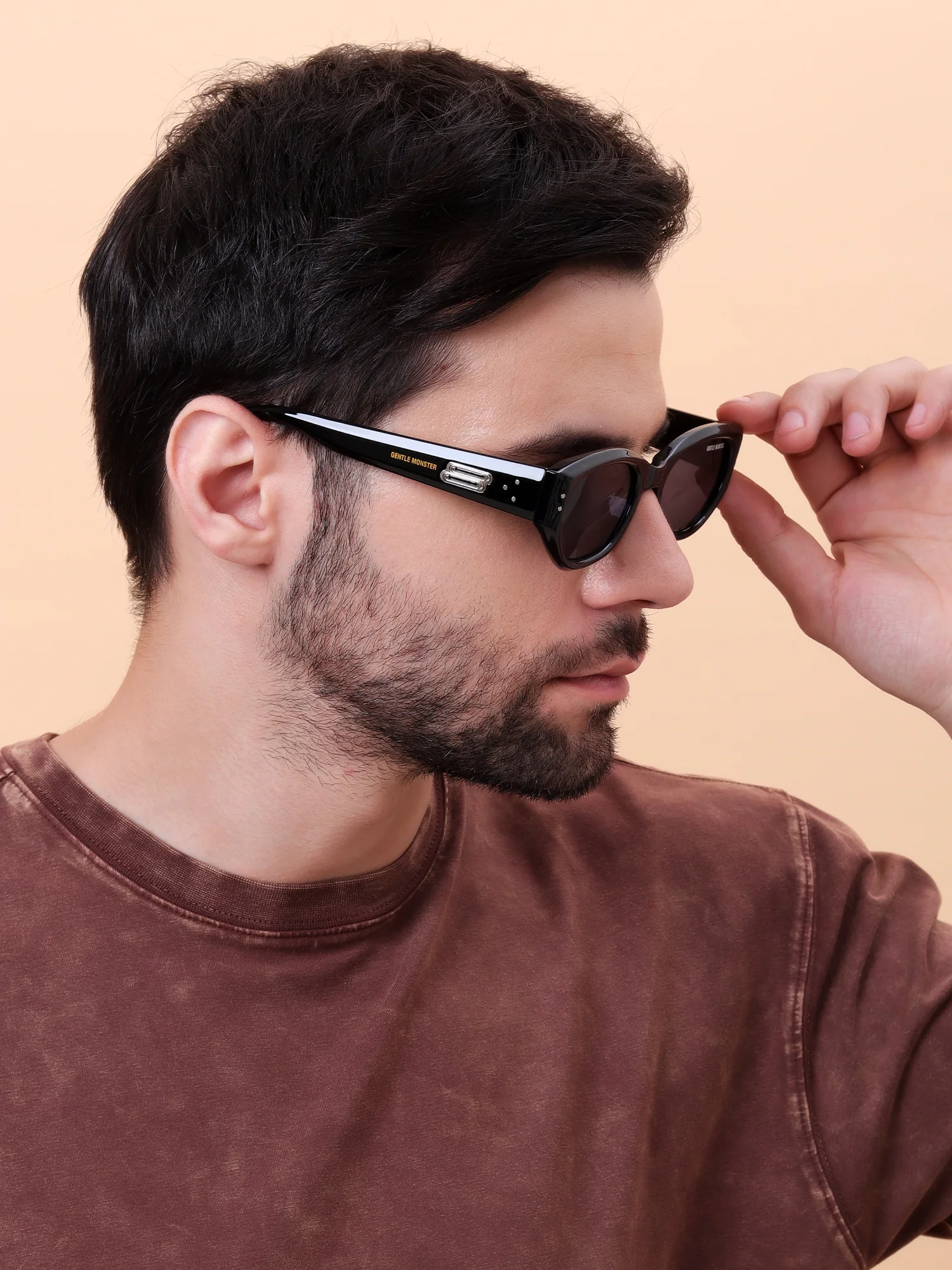 Black Cat-Eye Sunglasses - Image 7