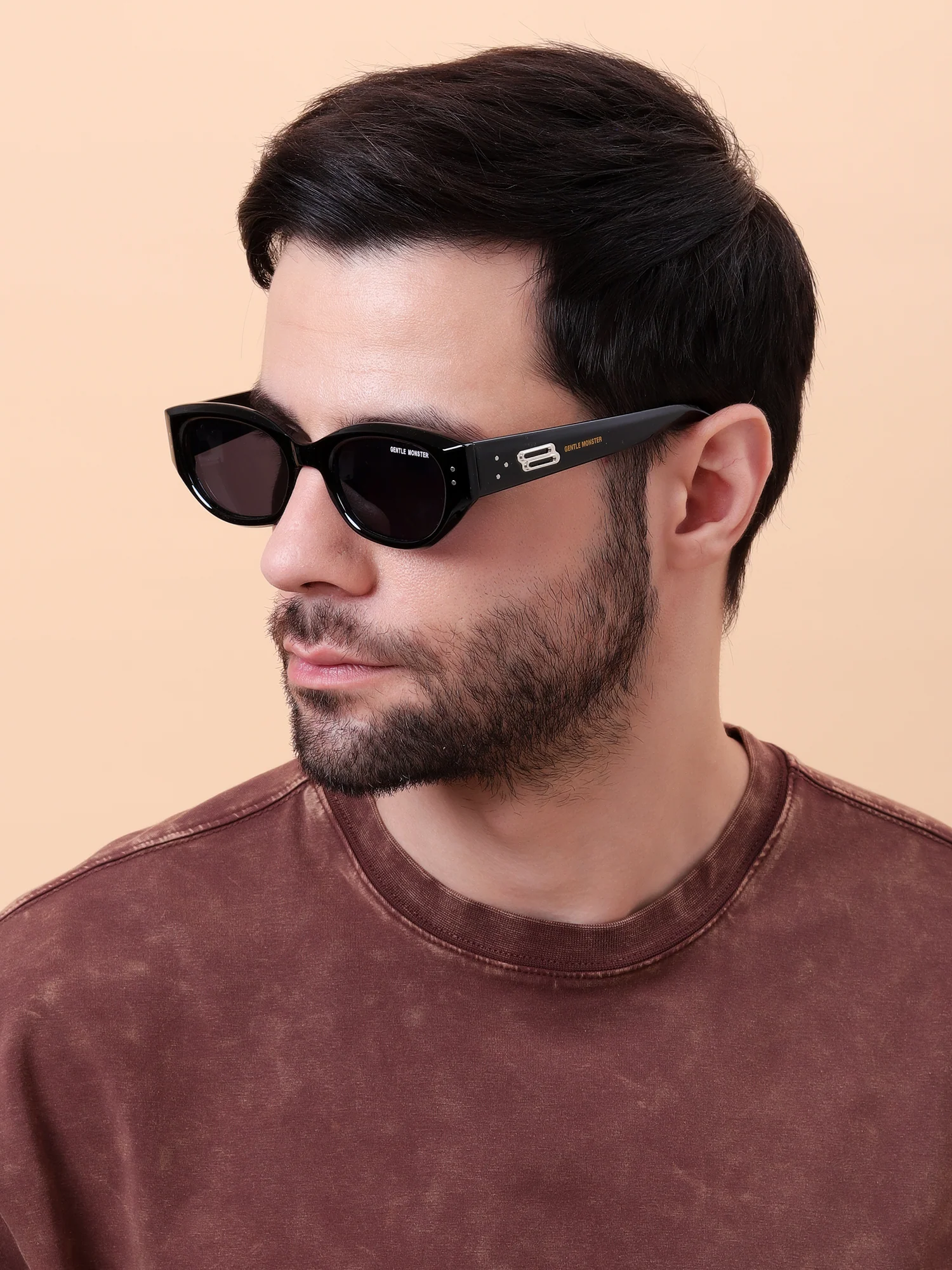 Black Cat-Eye Sunglasses - Image 8