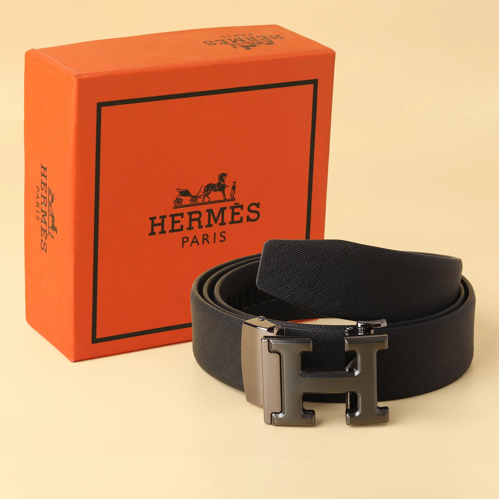 Black "H" Buckle Leather Belt - Image 2