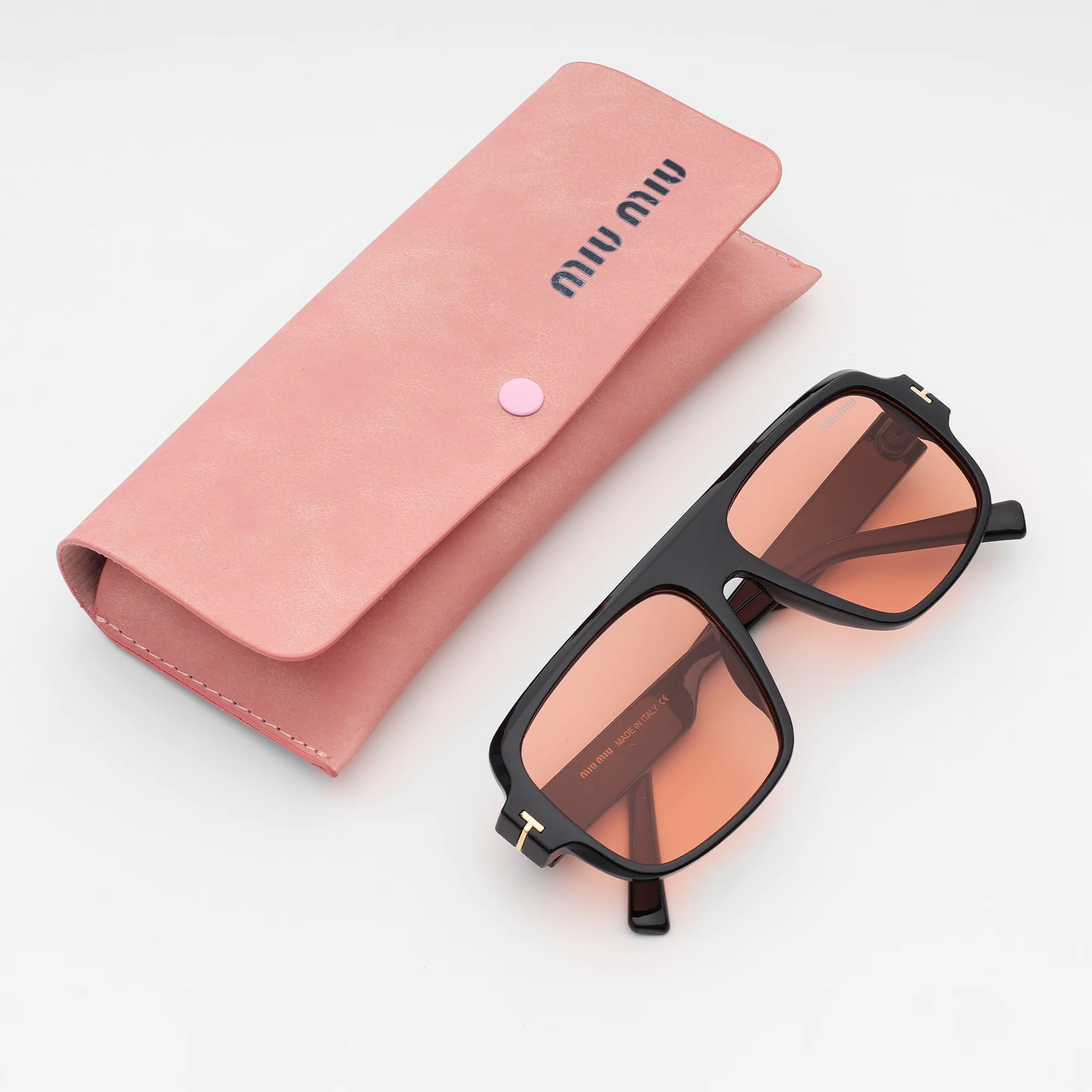 Black Navigator Pink Lens Sunglasses - Image 2