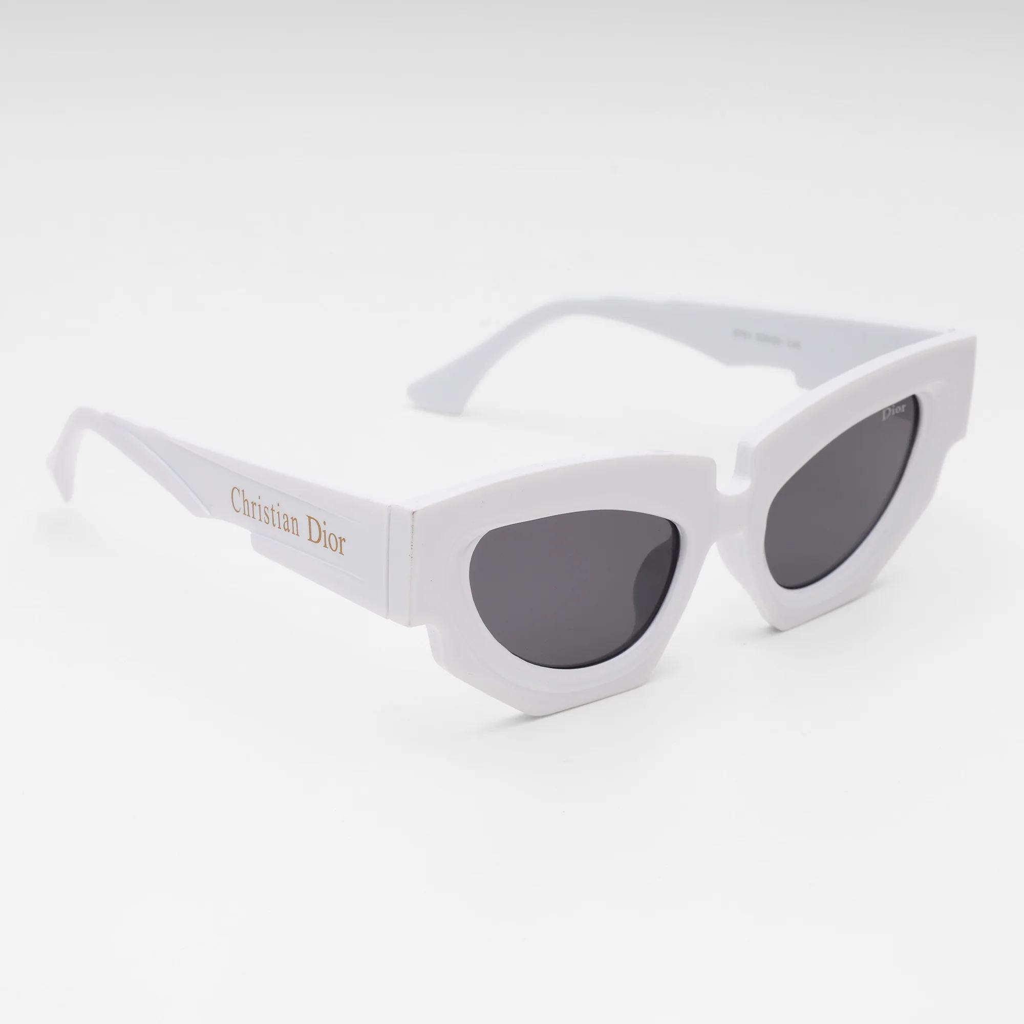 “Blanc Edition” Cat-Eye Sunglasses - Image 3