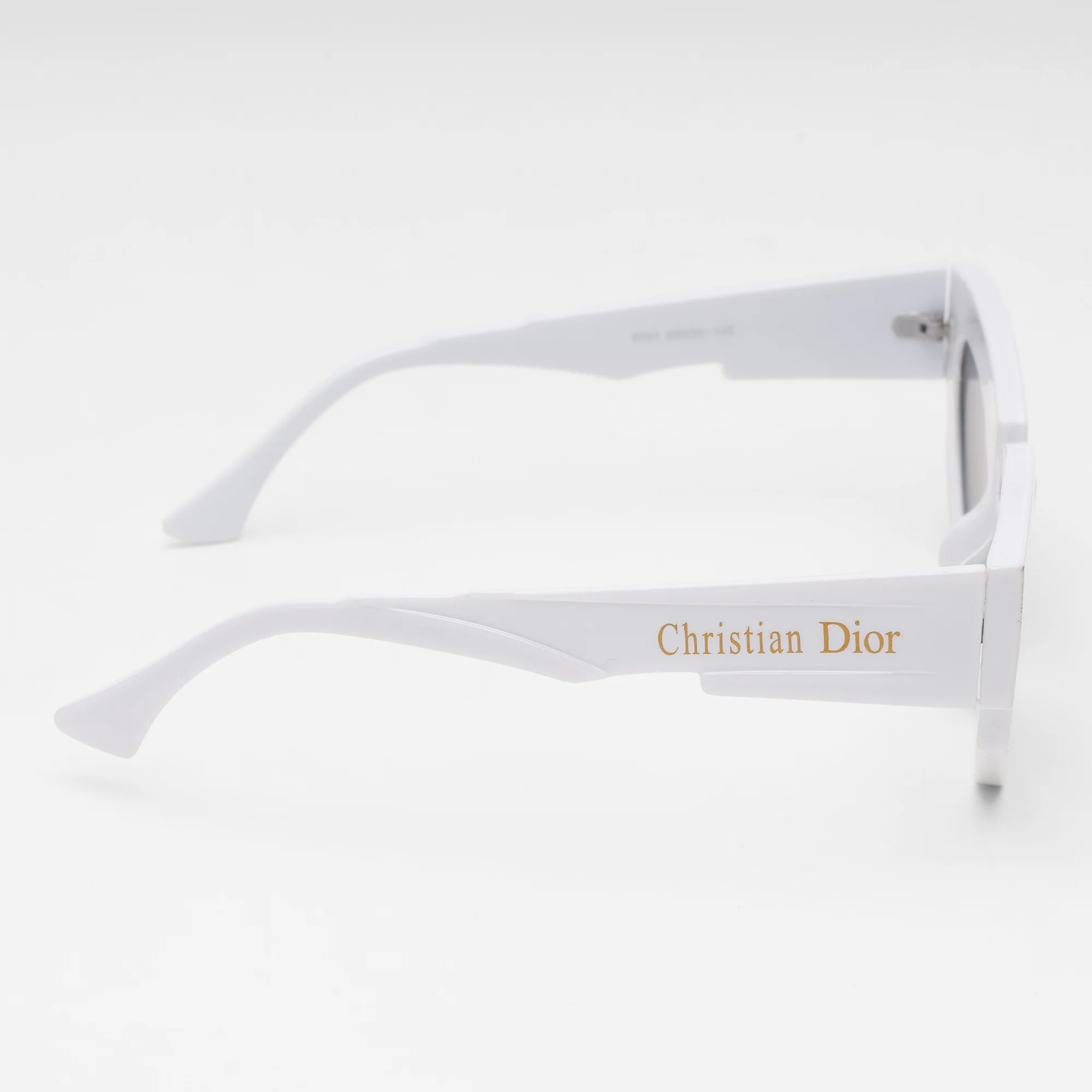 “Blanc Edition” Cat-Eye Sunglasses - Image 4