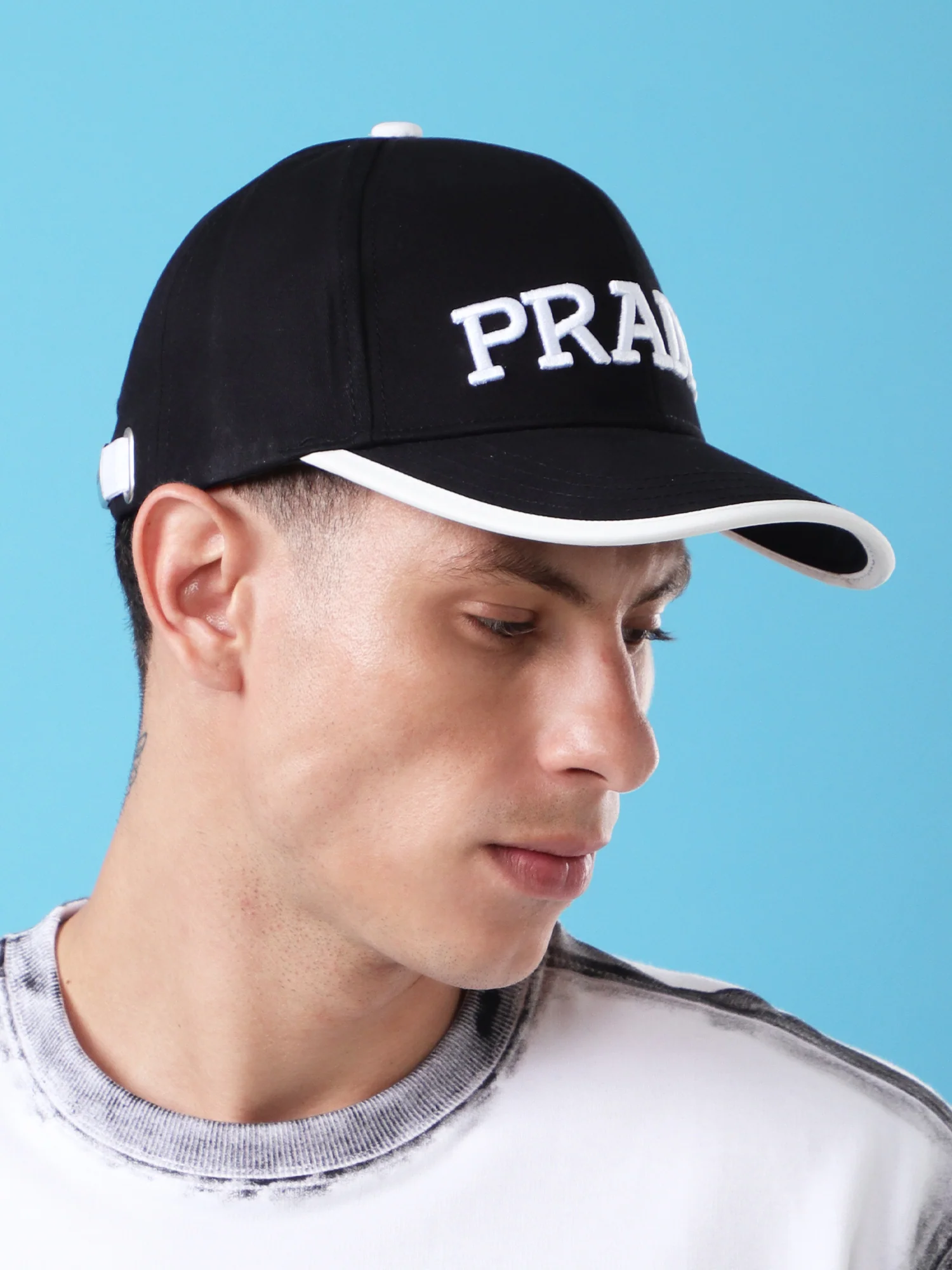 Bold Black & White Baseball Cap - Image 3