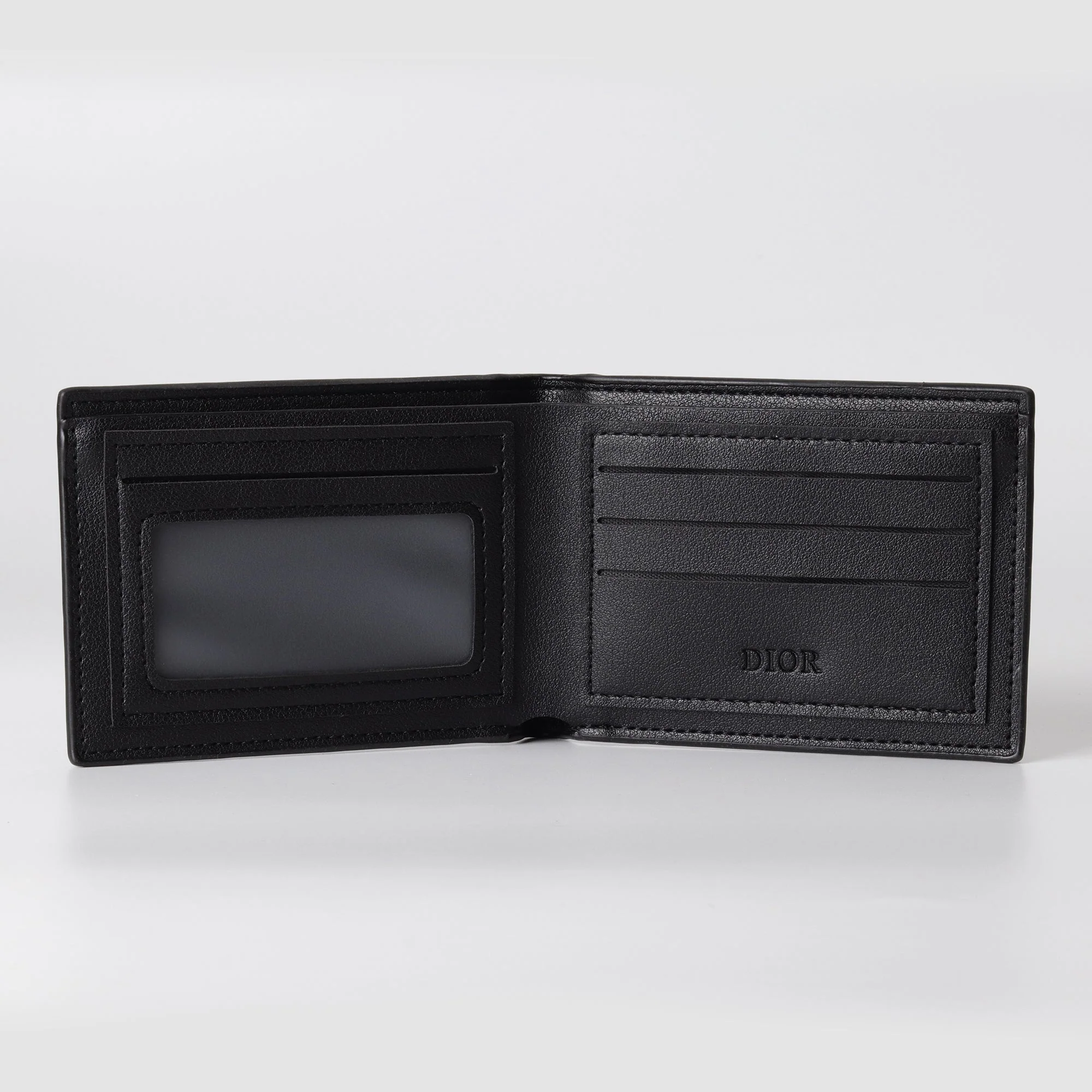 CD Classic Bifold Wallet in Black - Image 4