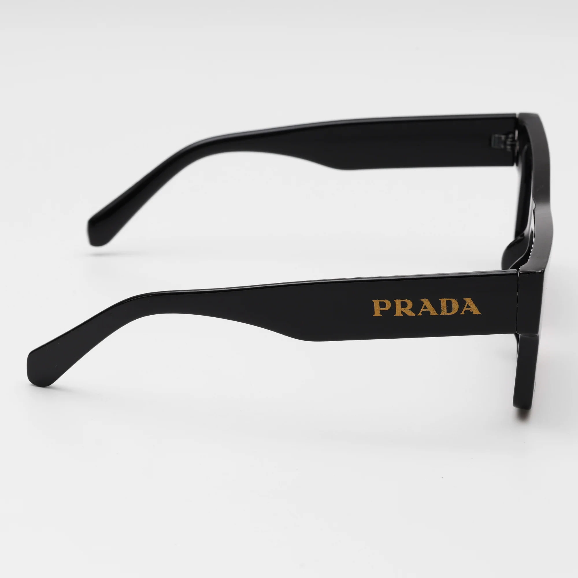 Classic Black Rectangle Sunglasses - Image 6
