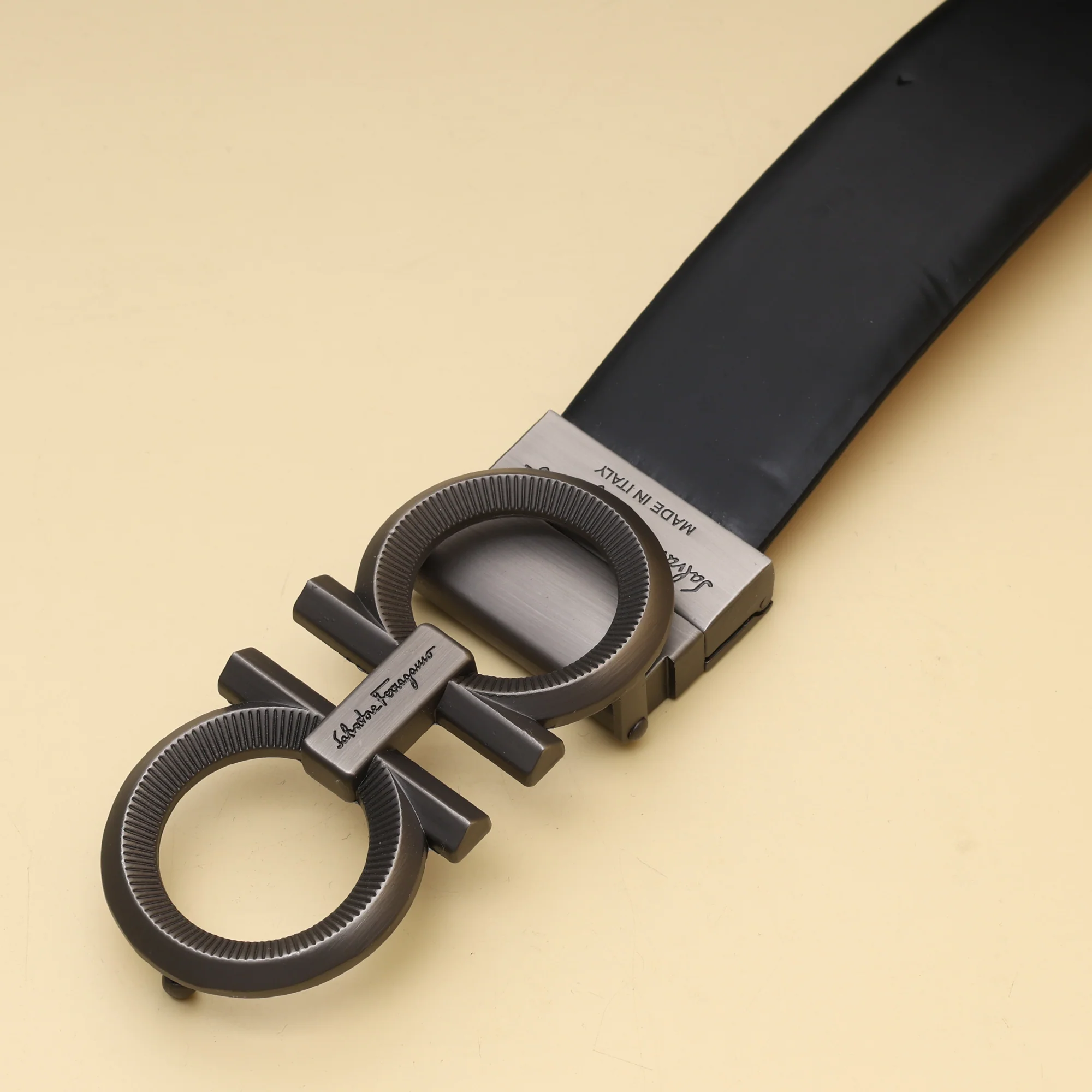 Classic Loop Buckle Belt - Image 4