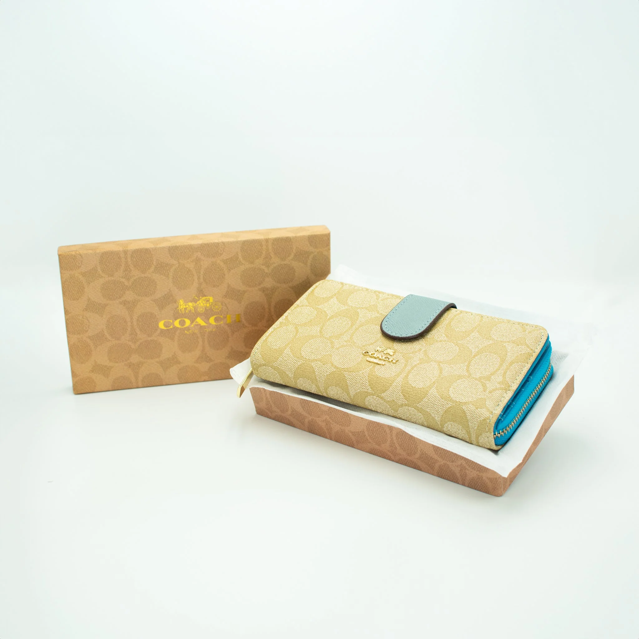 Coach Beige & Aqua Continental Wallet - Image 2