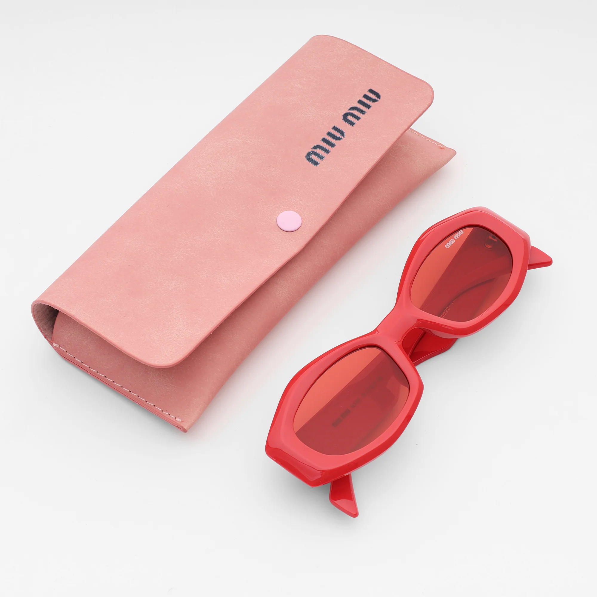 Fire Red Modern Oval Sunglasse - Image 2