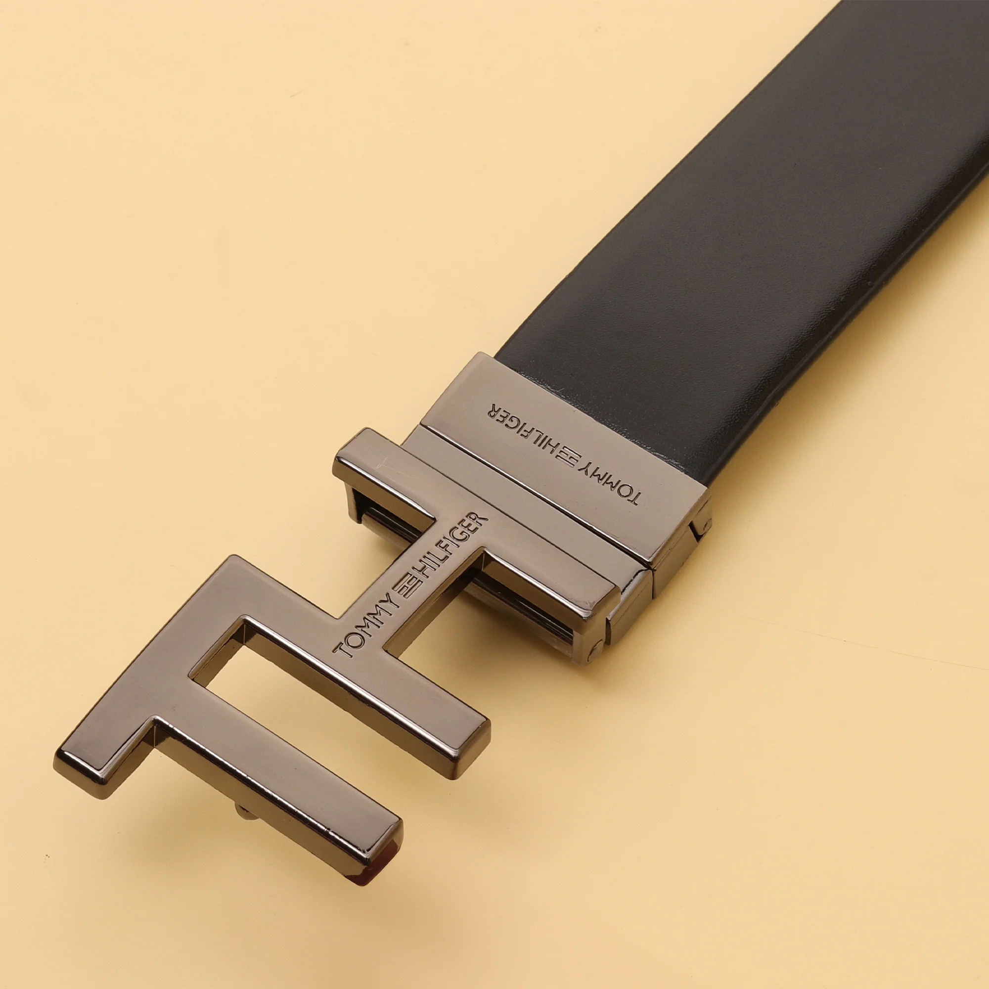 Hilfiger Bold “TH” Reversible Belt - Image 4