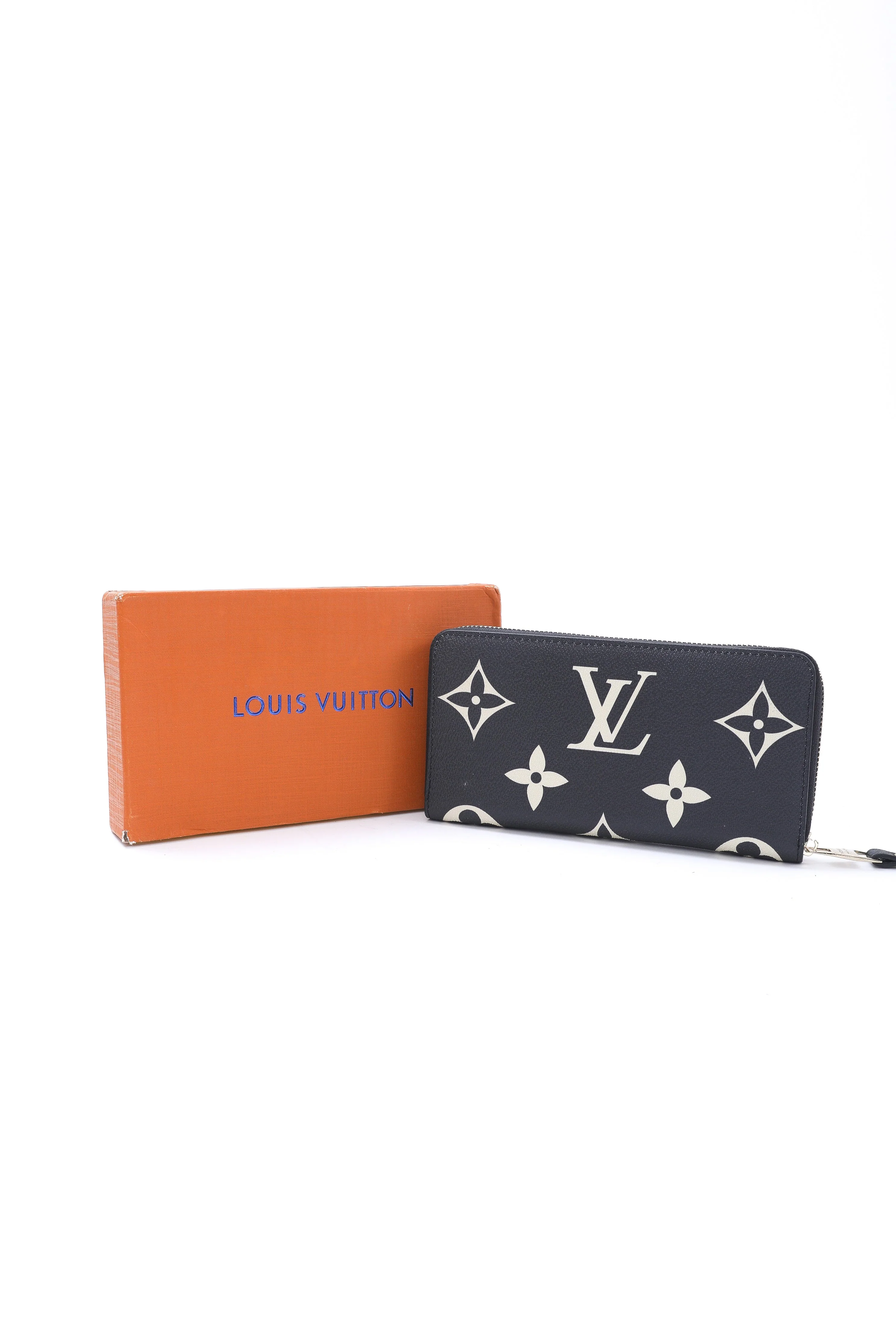 Louis Vuitton Black Wallet - Image 2