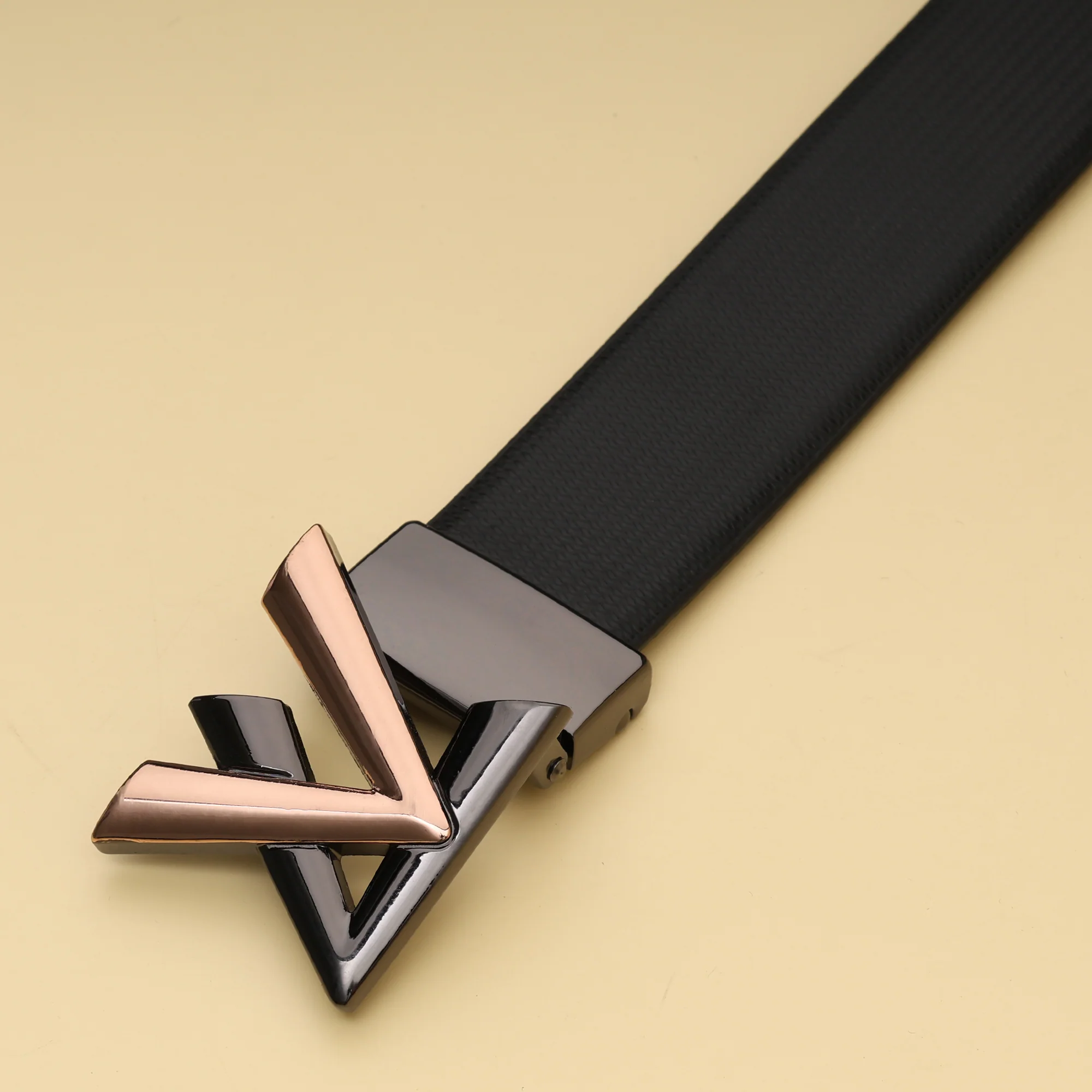 L.V Intiales Signature Belt