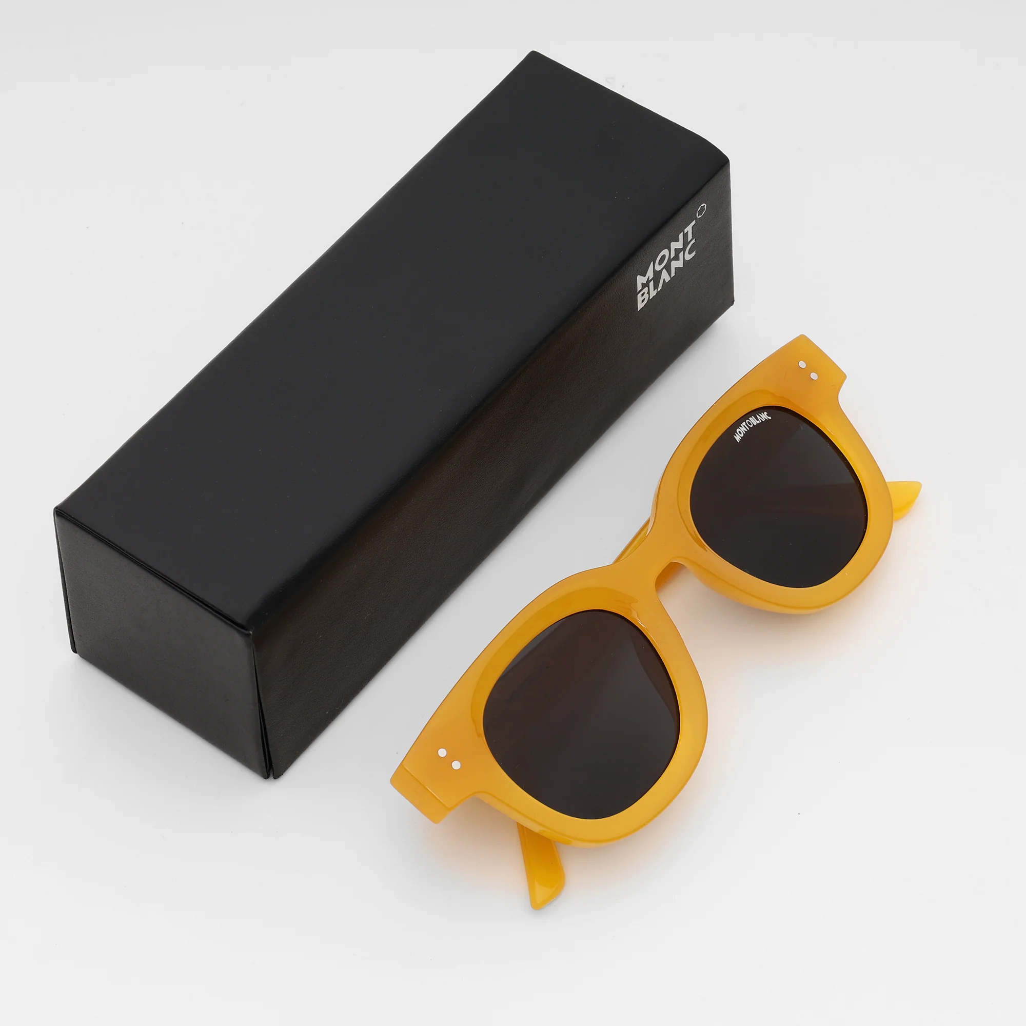 Montblanc Marigold Classic Round Sunglasses - Image 2