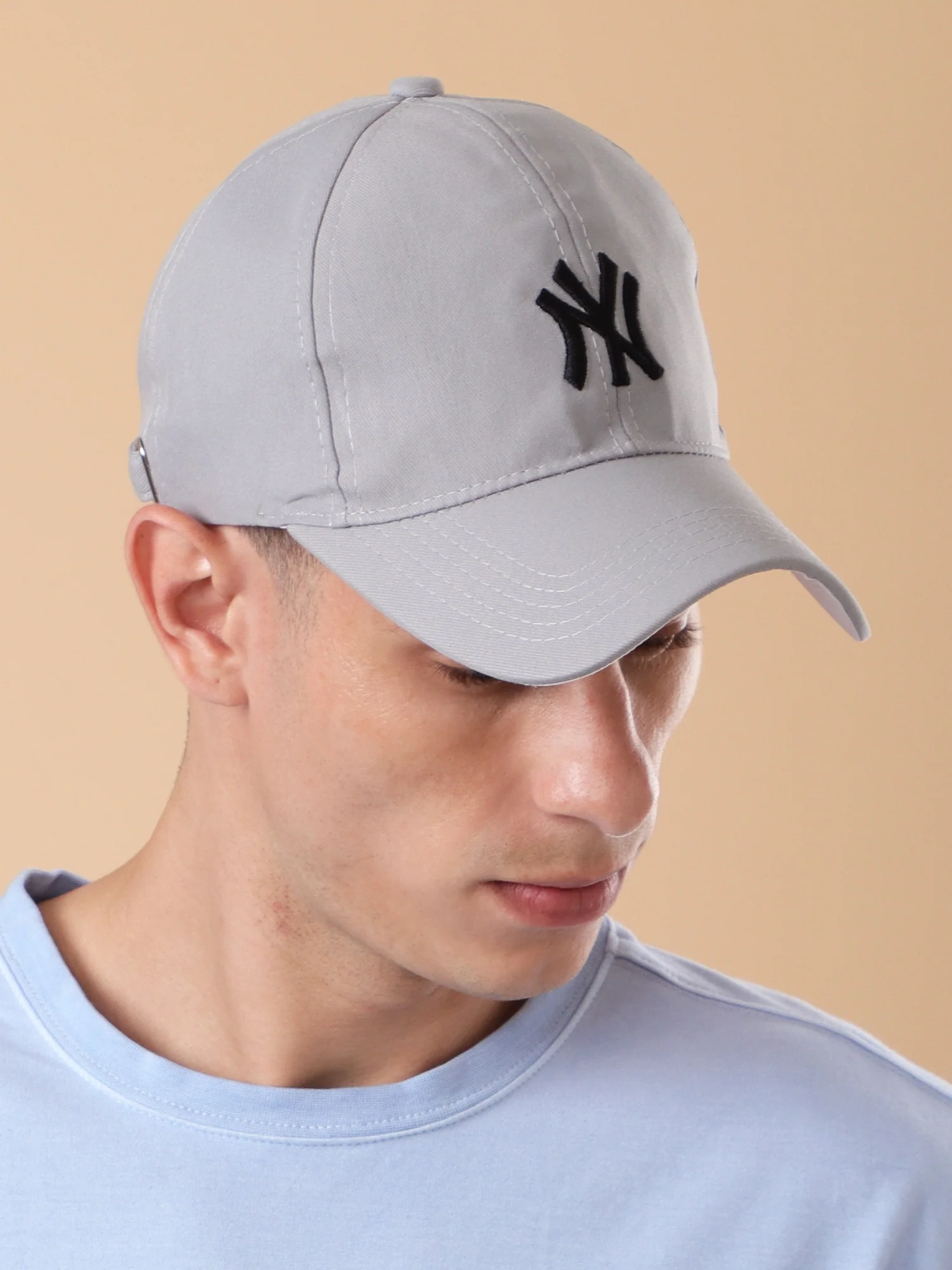 New Era New York Yankees Classic Grey Cap – Timeless Streetwear Icon - Image 3