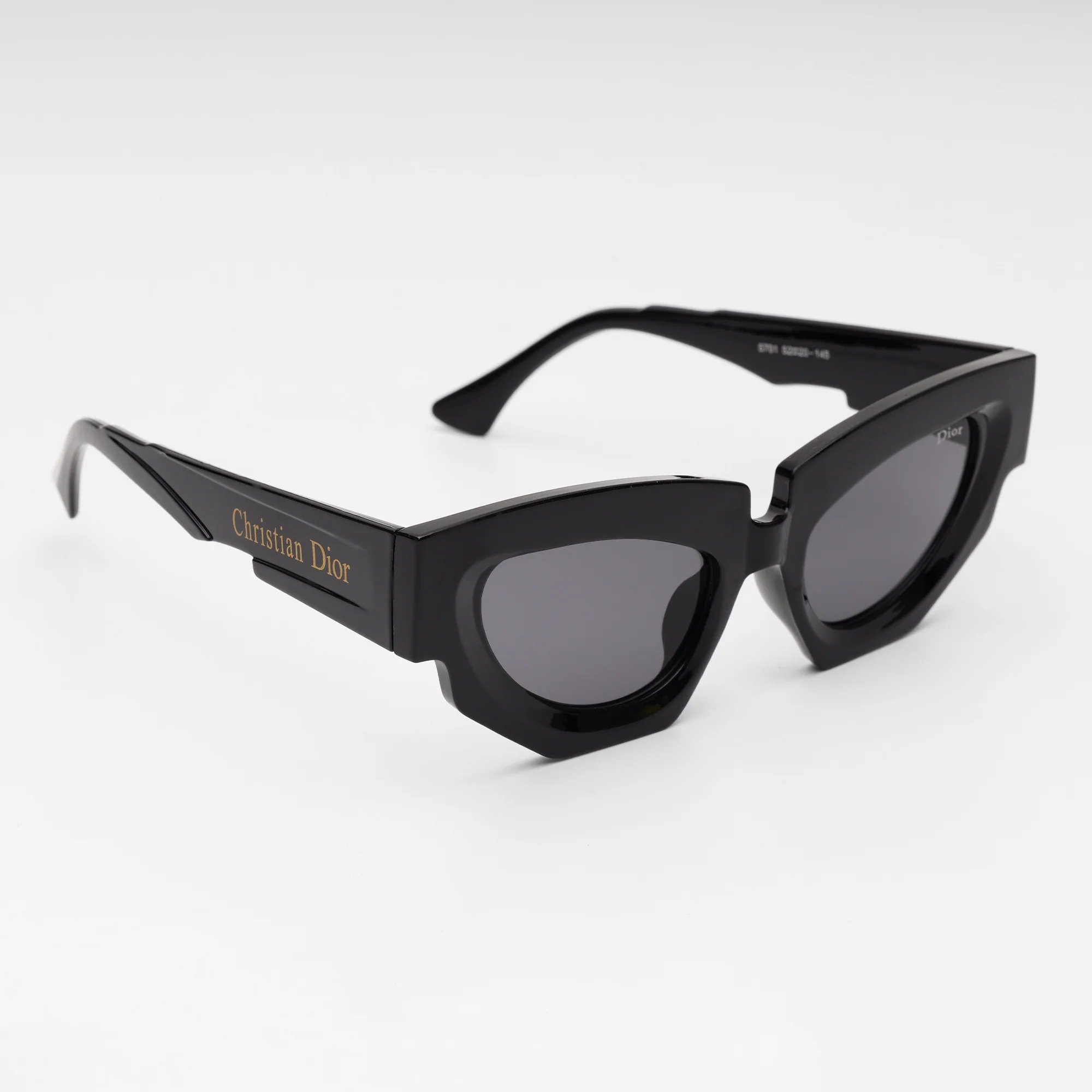 “Noir Authority” Cat-Eye Sunglasses - Image 3
