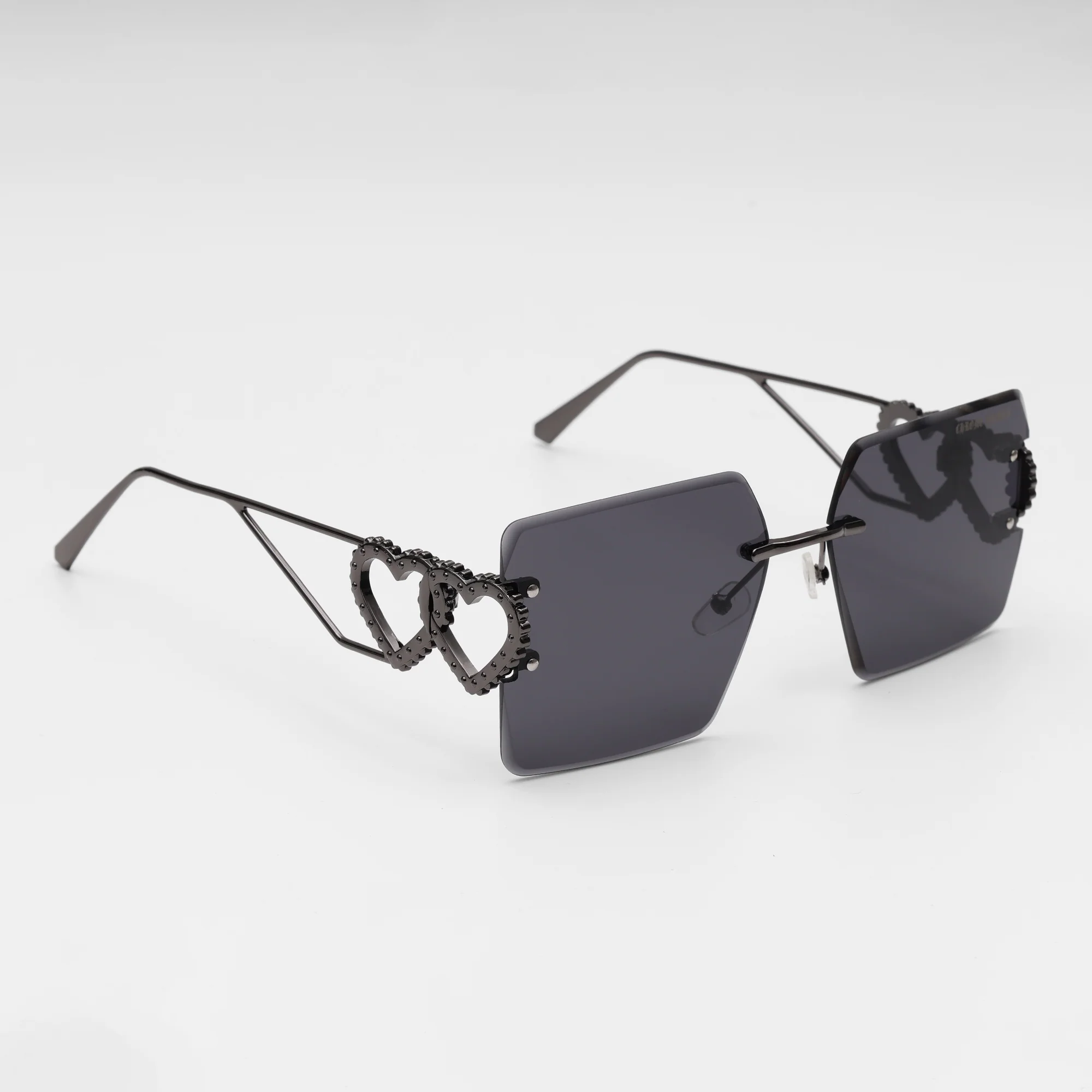 Noir Heart Statement Shades - Image 4