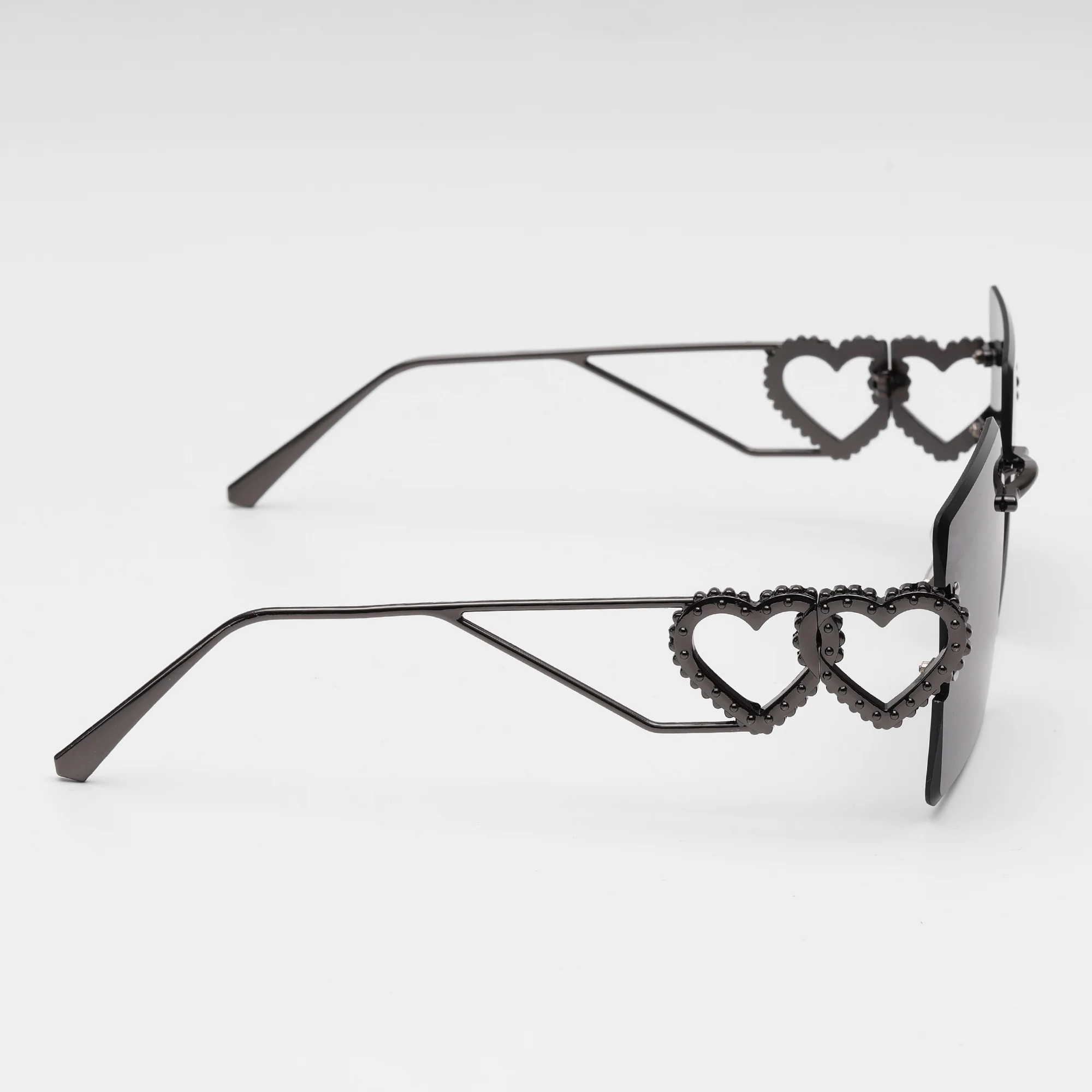 Noir Heart Statement Shades - Image 5