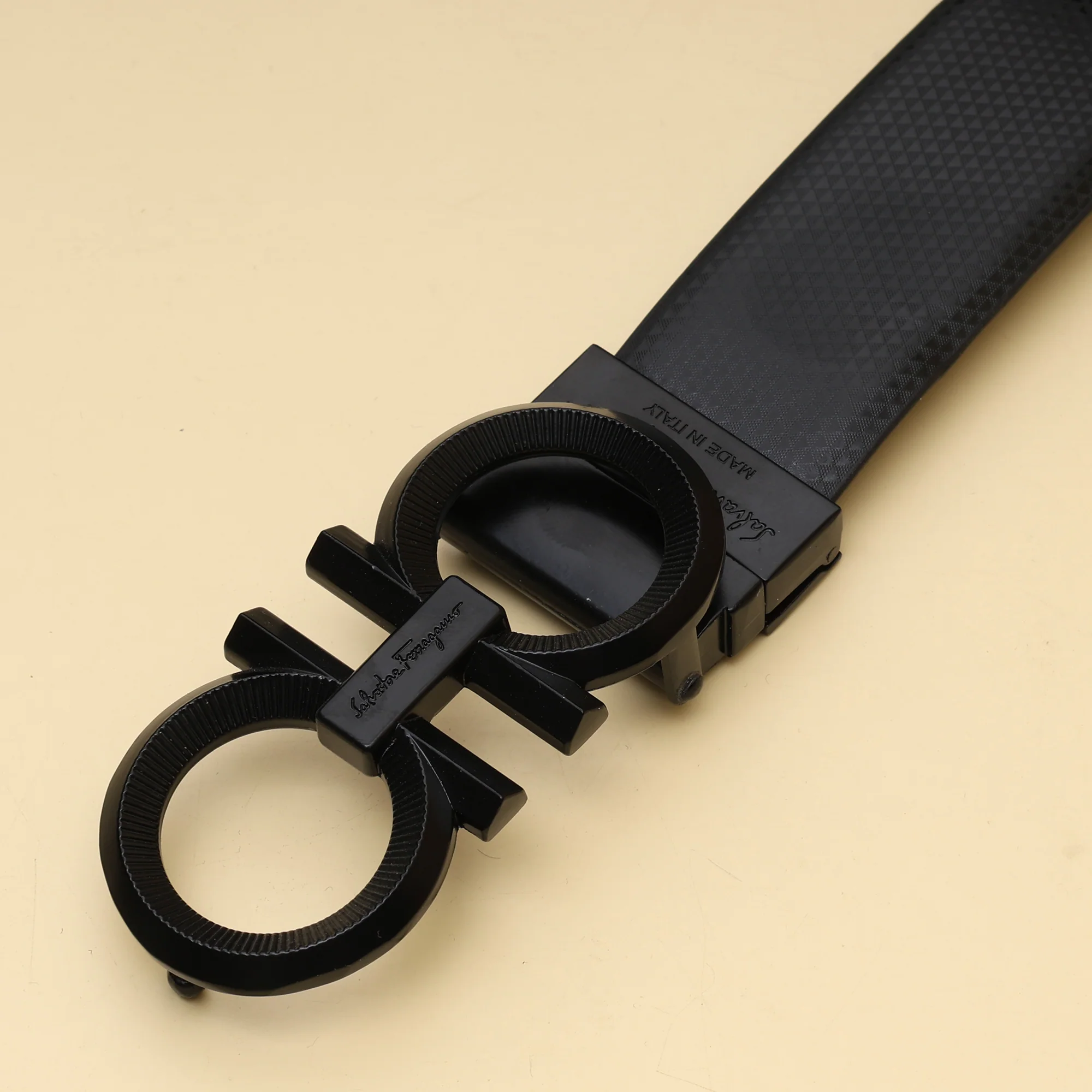 Noir Loop Statement Belt - Image 4