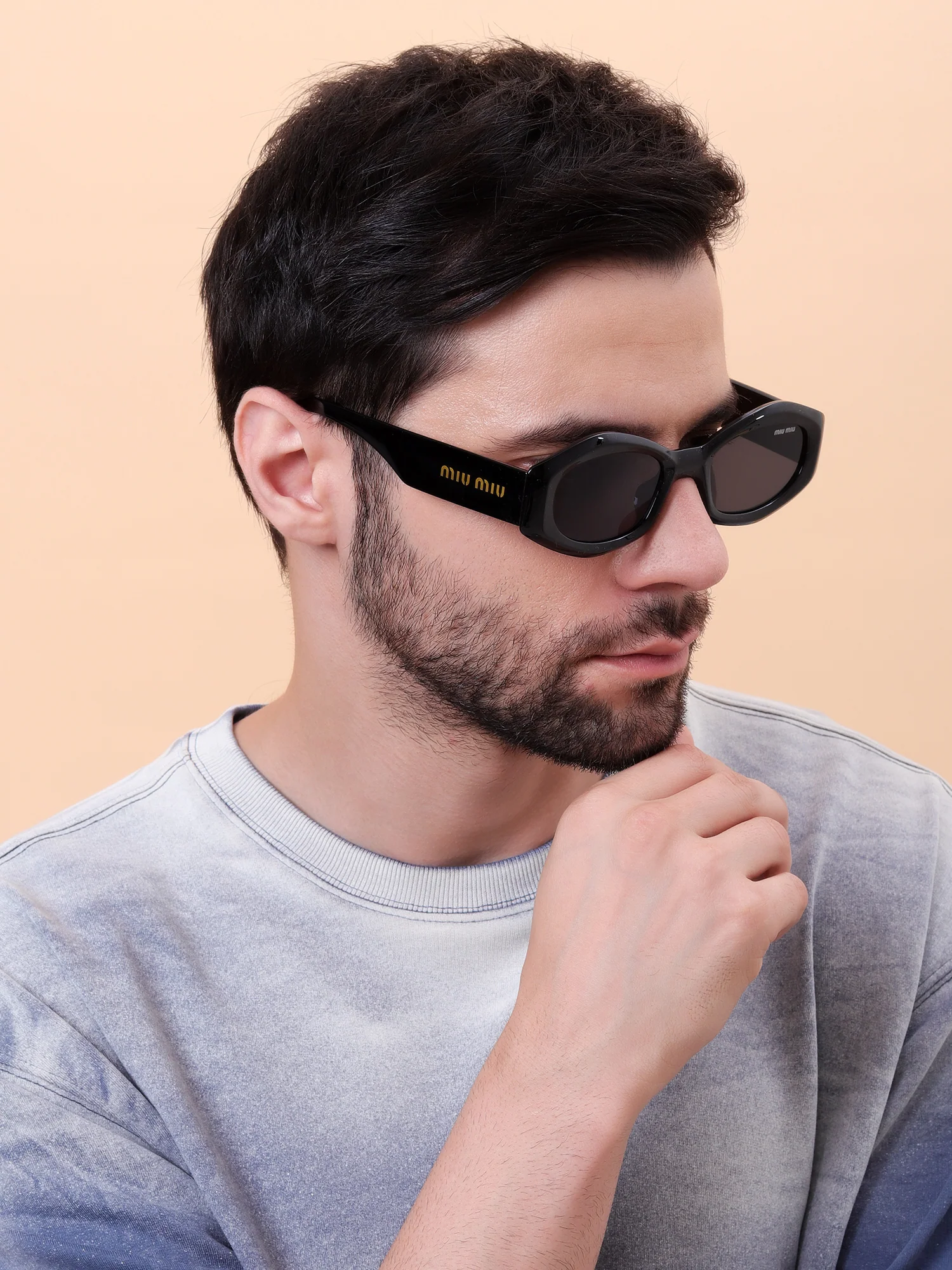 Noir Oval Sunglasses - Image 7