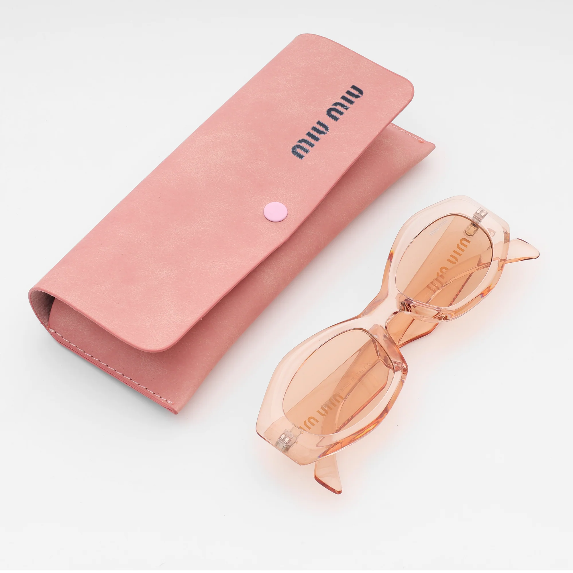 Quartz Transparent Oval Sunglasses - Image 3
