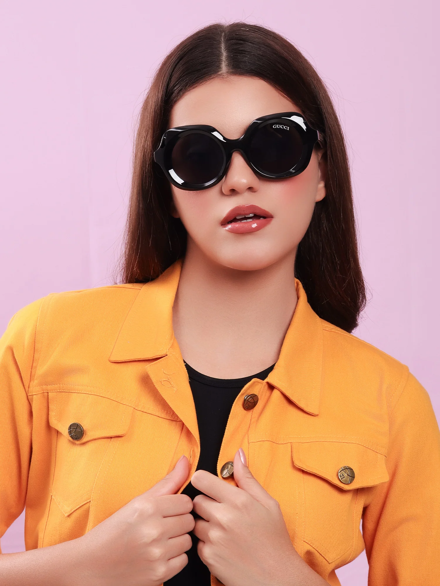 Retro Round Black Sunglasses - Image 2