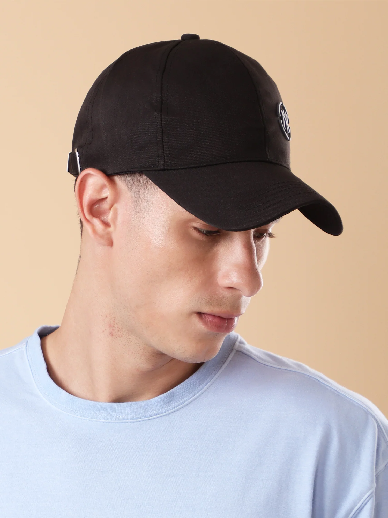 Street-Style Black Cap with Tonal 'NY' Logo - Image 3