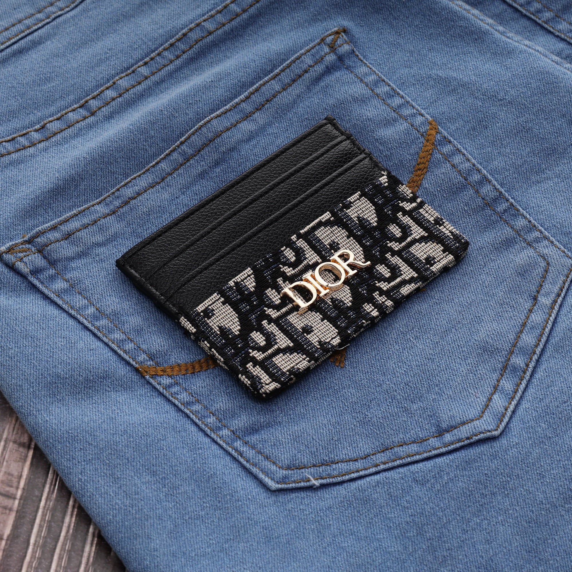 Textured Premium Card Wallet - Image 4